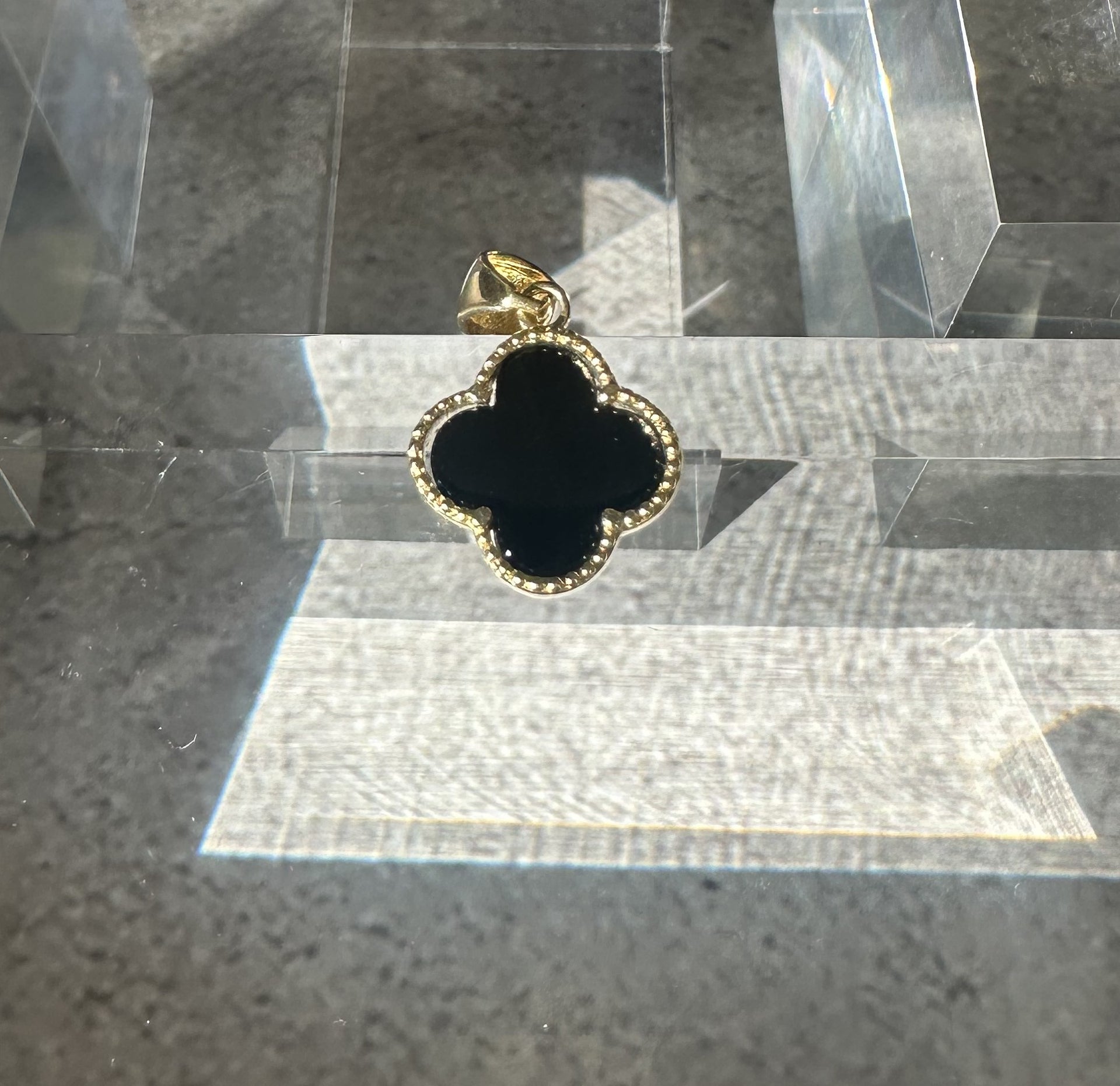 The Venetian Clover: 18k Italian Gold & Black Onyx Pendant