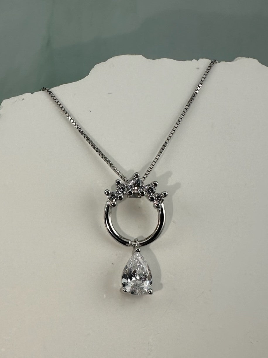 The Starlight Halo: 925 Italian Silver & Cubic Zirconia Suite
