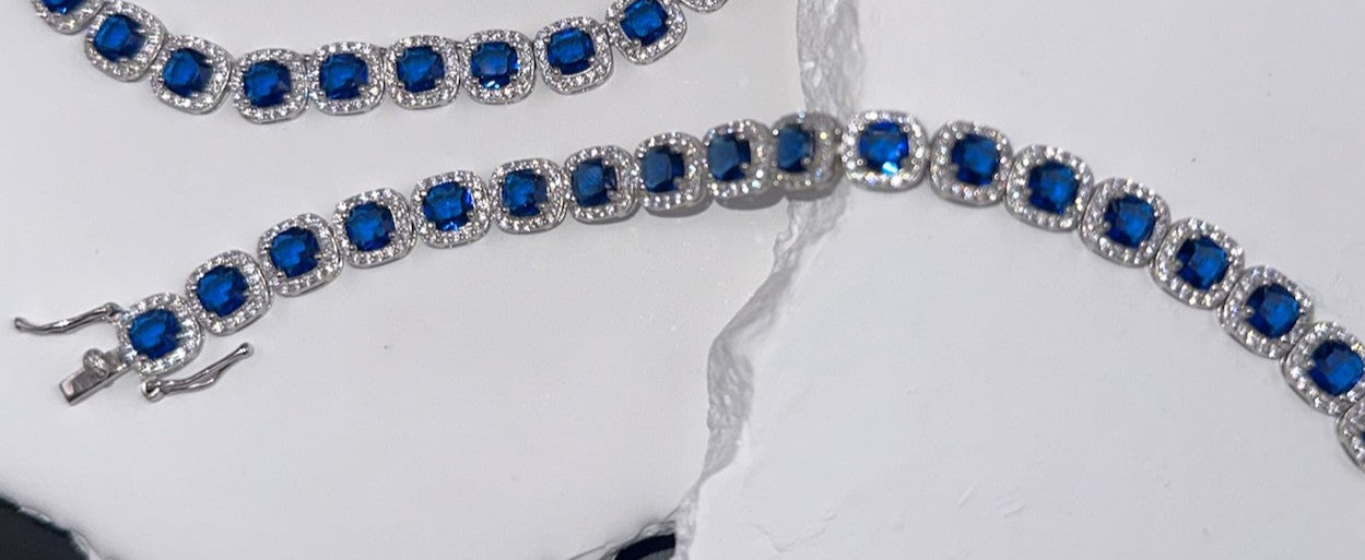 The Venetian Night: Sapphire Swarovski Crystal & 925 Silver Halo Suite