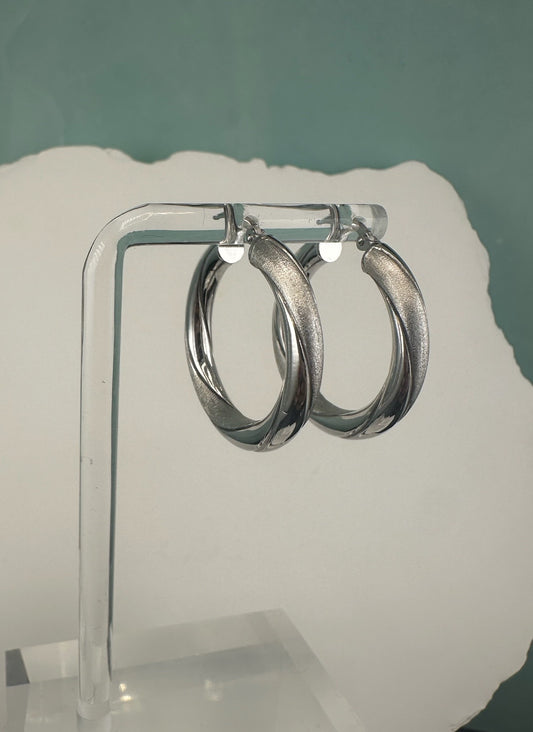 The Milanese Ribbon: Sculptural Dual-Finish Hoops in .925 Sterling Silver