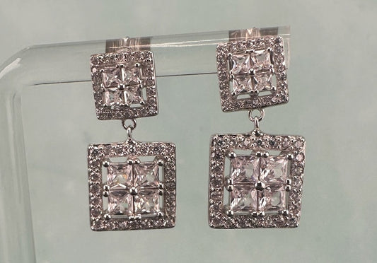 925 The Quadra Splendore Drops: A Masterpiece in .925 Silver