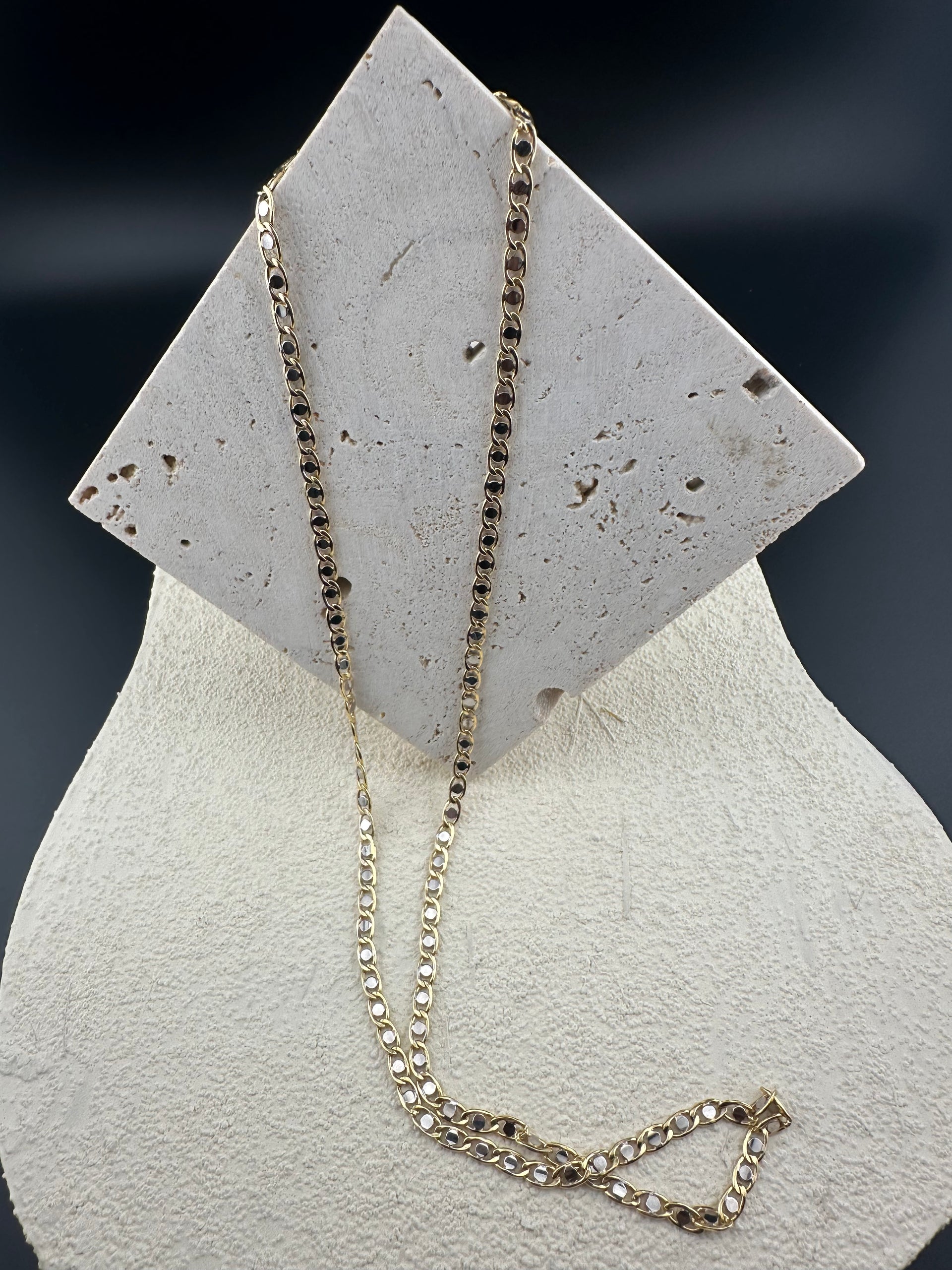 The Oro d'Elite Diamond-Cut: A 24-Inch Masterpiece in 18k Italian Gold