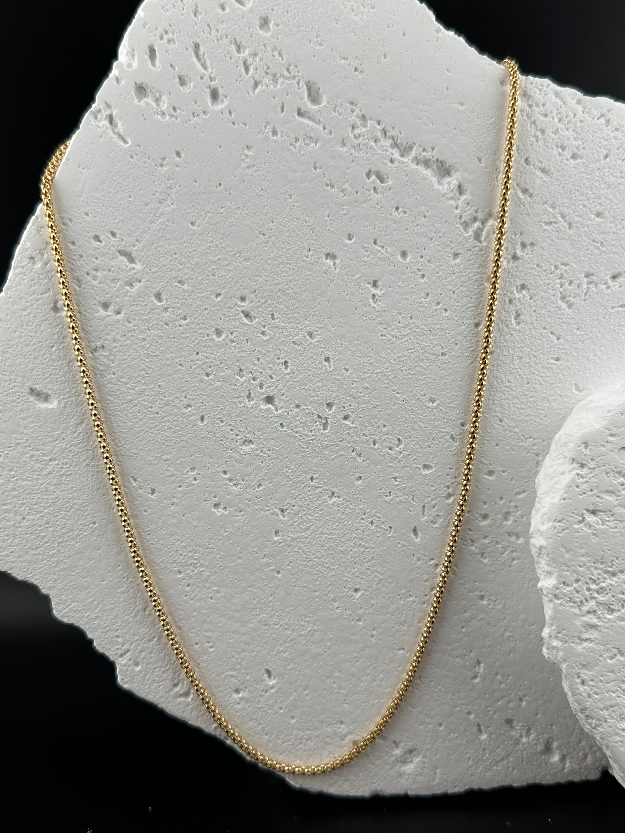 The Oro Granulato Necklace: An 18-Inch Masterpiece in 18k Gold