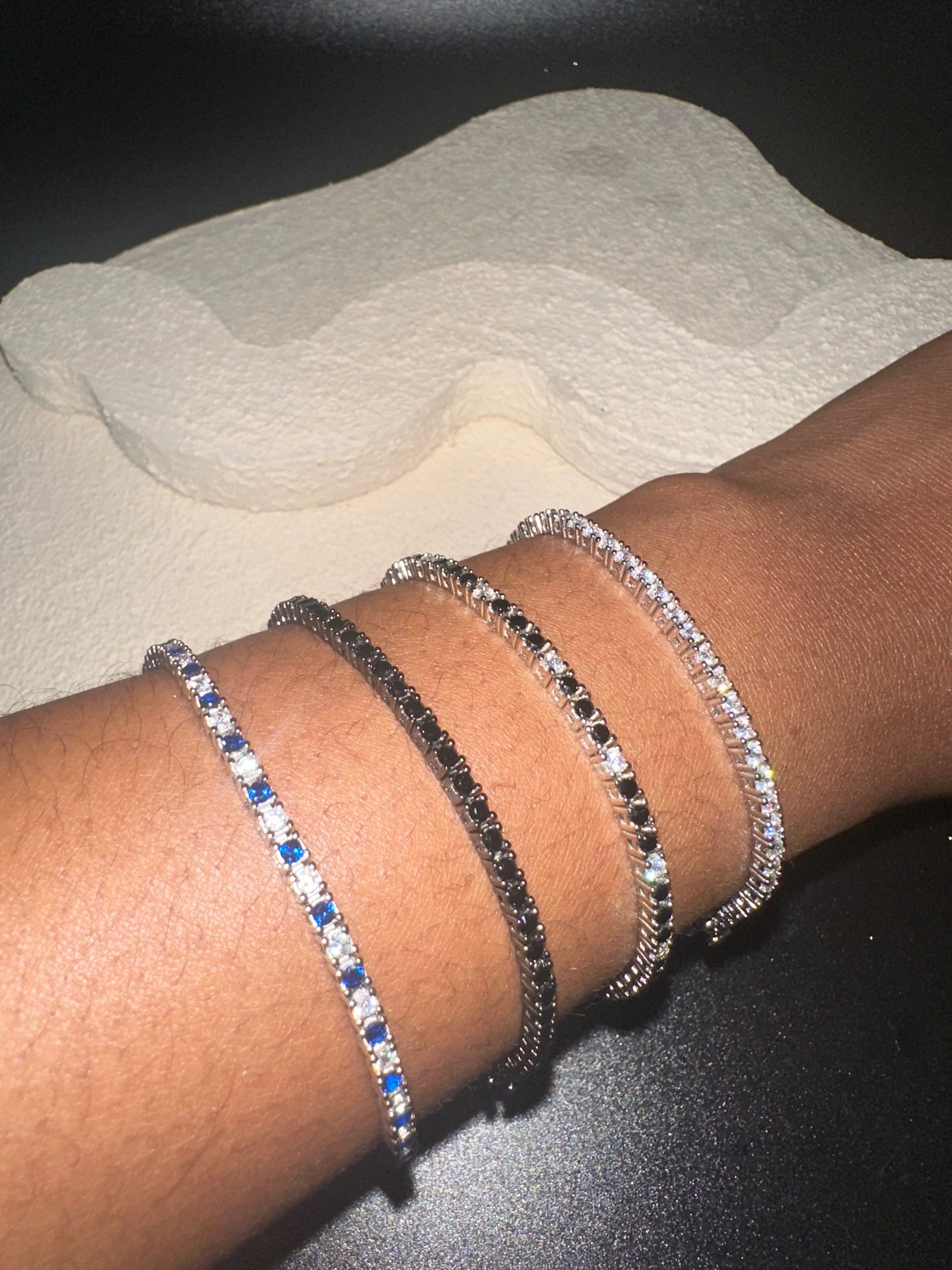 The Venetian Midnight: Alternating Pavé Tennis Bracelet in .925 Sterling Silver