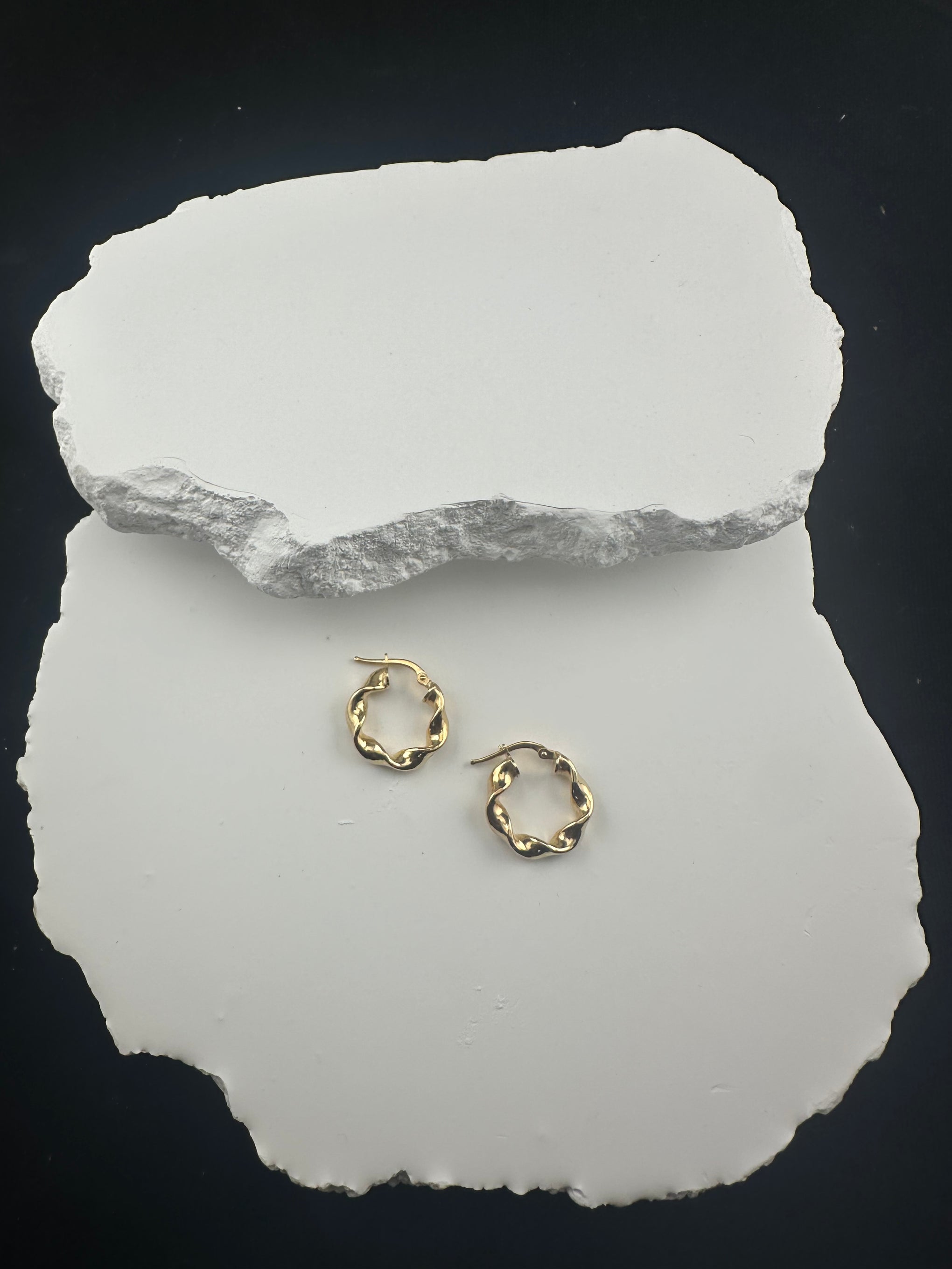 The Verona Twist: 18K Gold Vermeil Sculptural Hoops