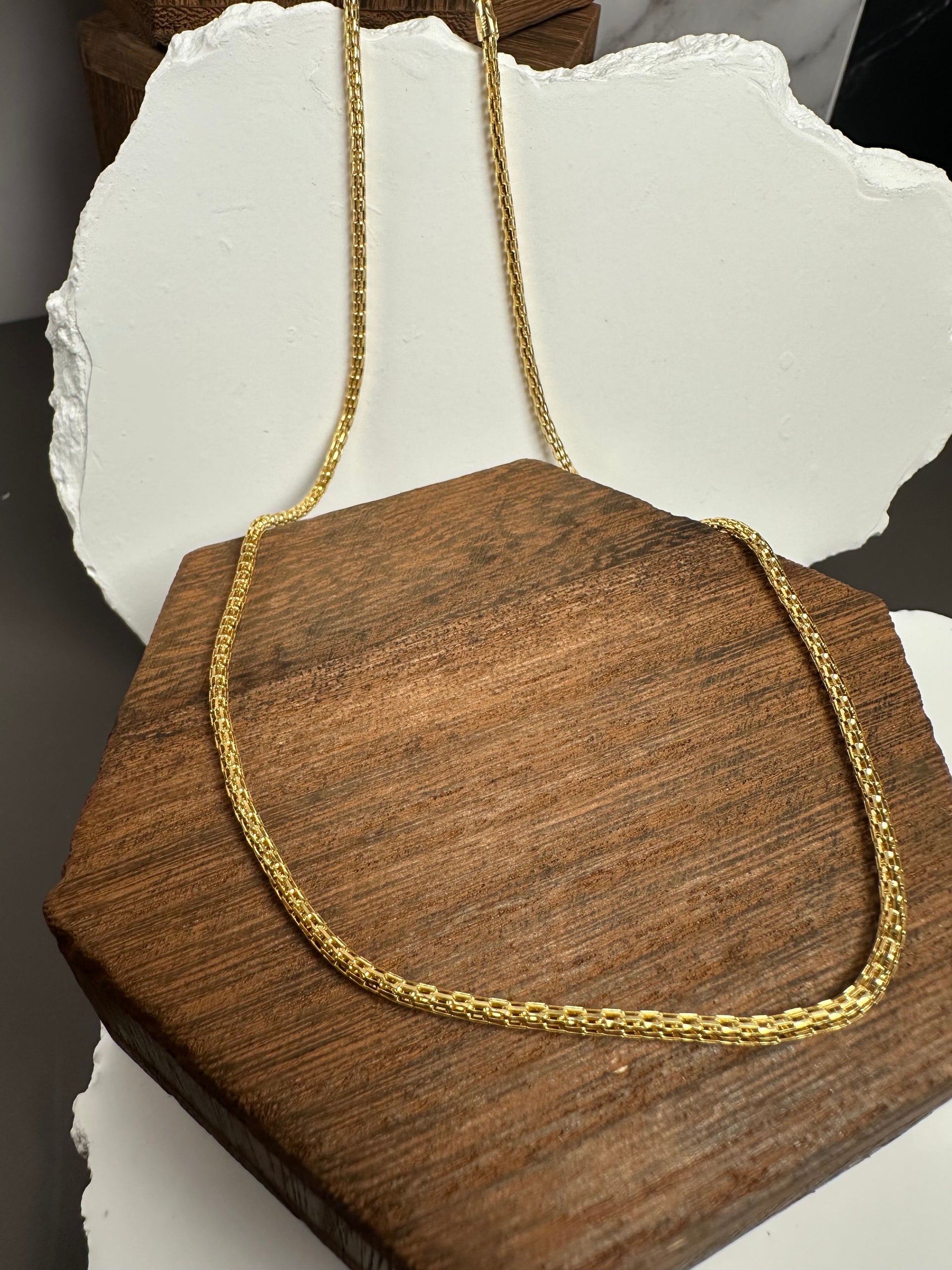 The Venetian Bismark: 20-Inch Italian 18k Solid Gold Woven Chain