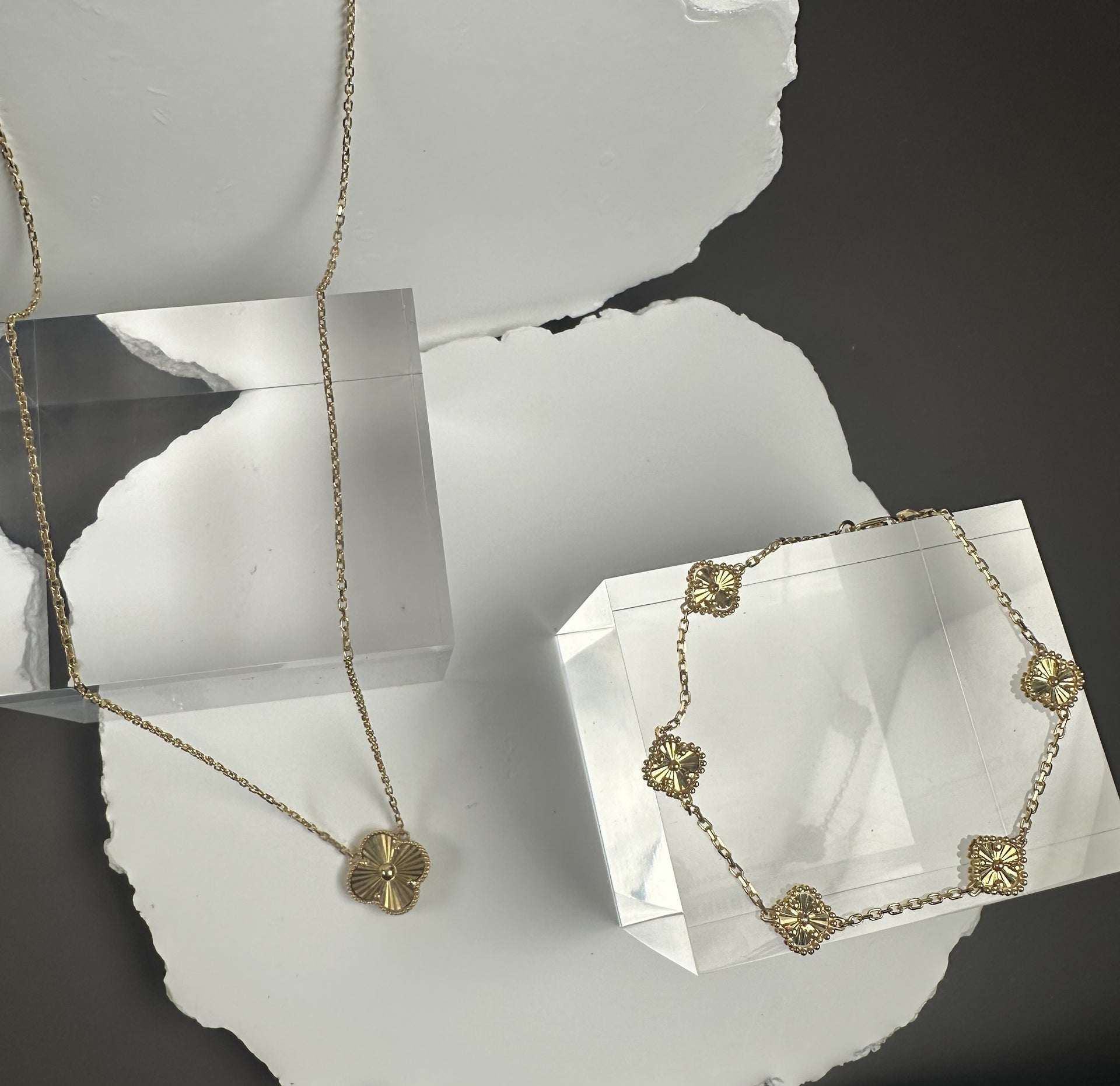 The Toscana Radiance: Solid 18k Gold Sunburst Clover Duo