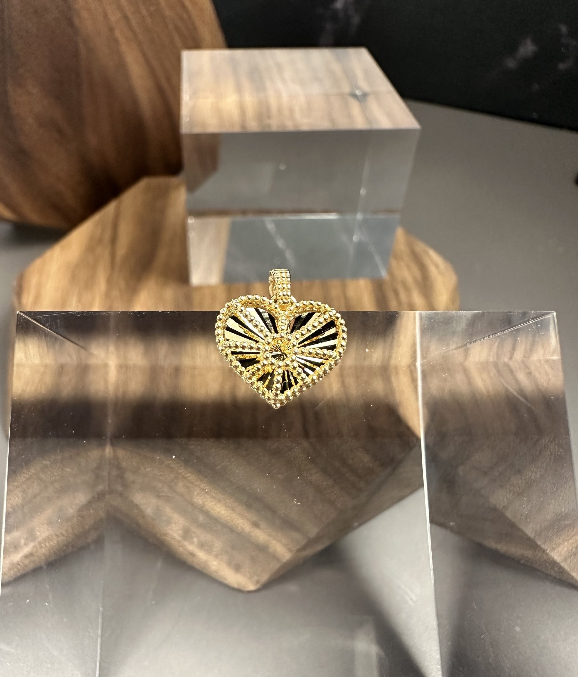 Luce d’Amore: Hand-Textured 18k Yellow Gold Radial Heart Medallion