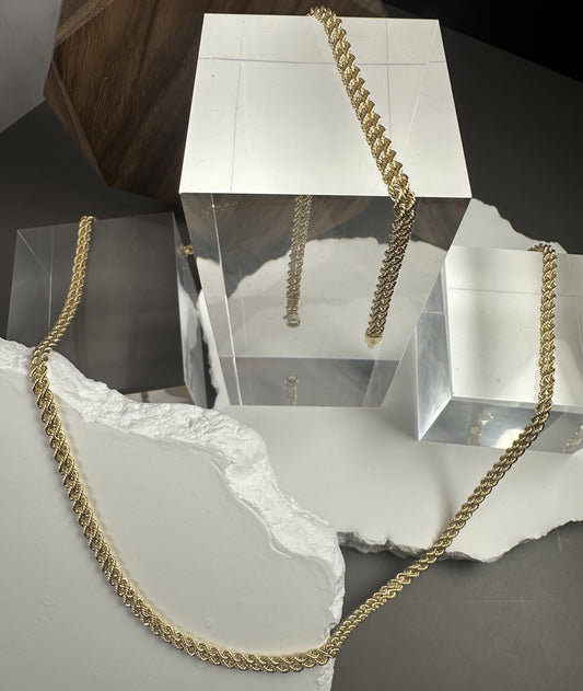 Luce Doppia: Hand-Finished 18k Yellow Gold Necklace & Bracelet Suite