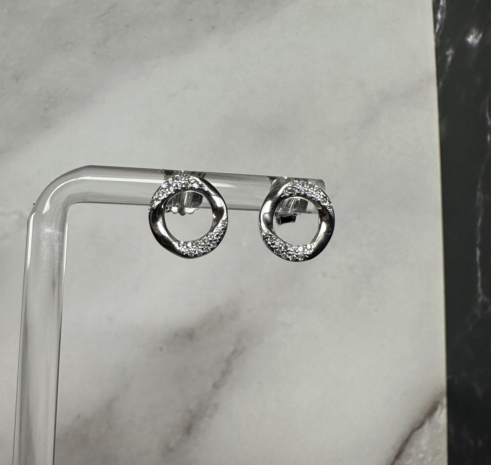 L’Infinito — Italian 925 Silver Infinity Twist Swarovski Studs