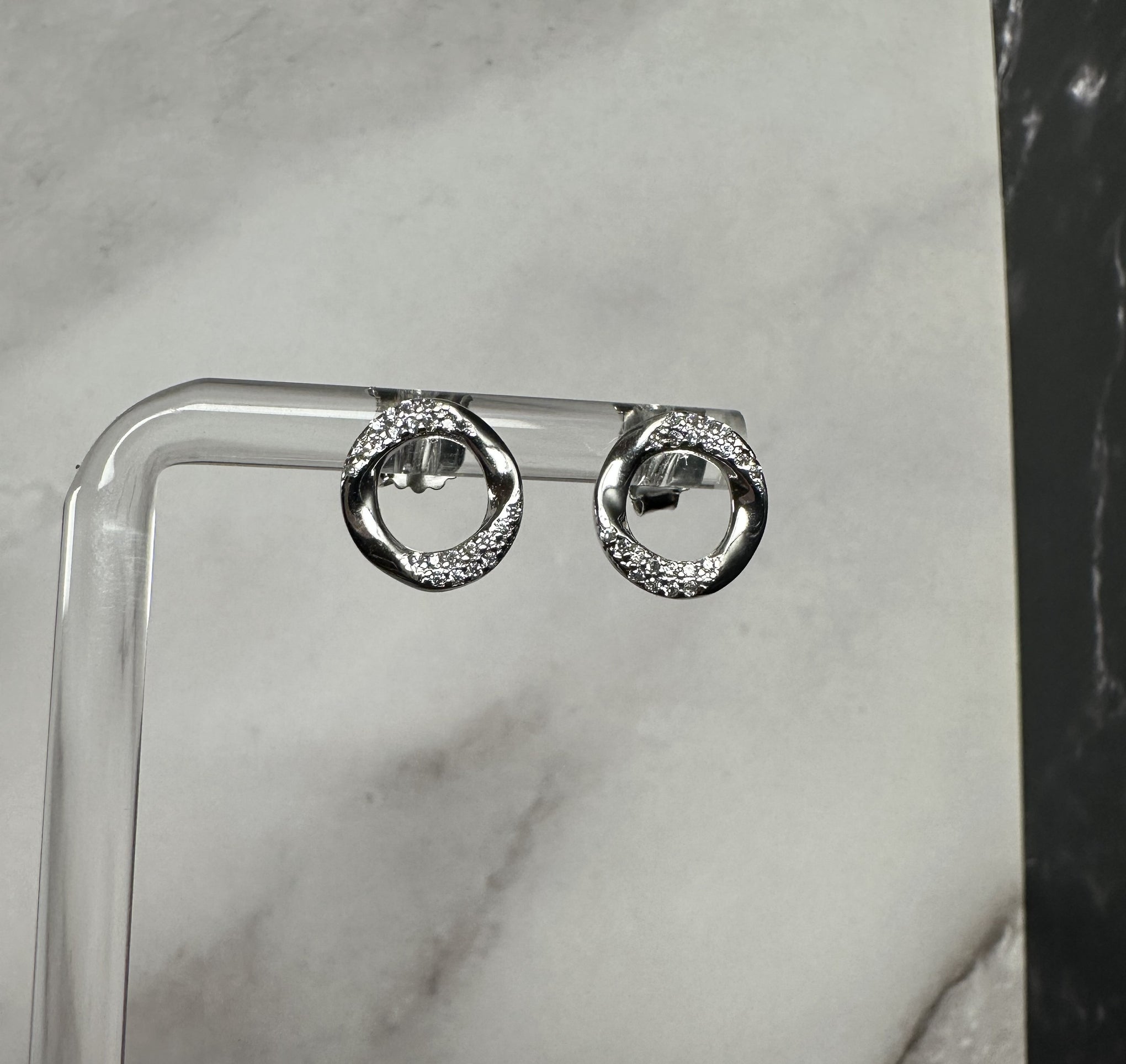 L’Infinito — Italian 925 Silver Infinity Twist Swarovski Studs