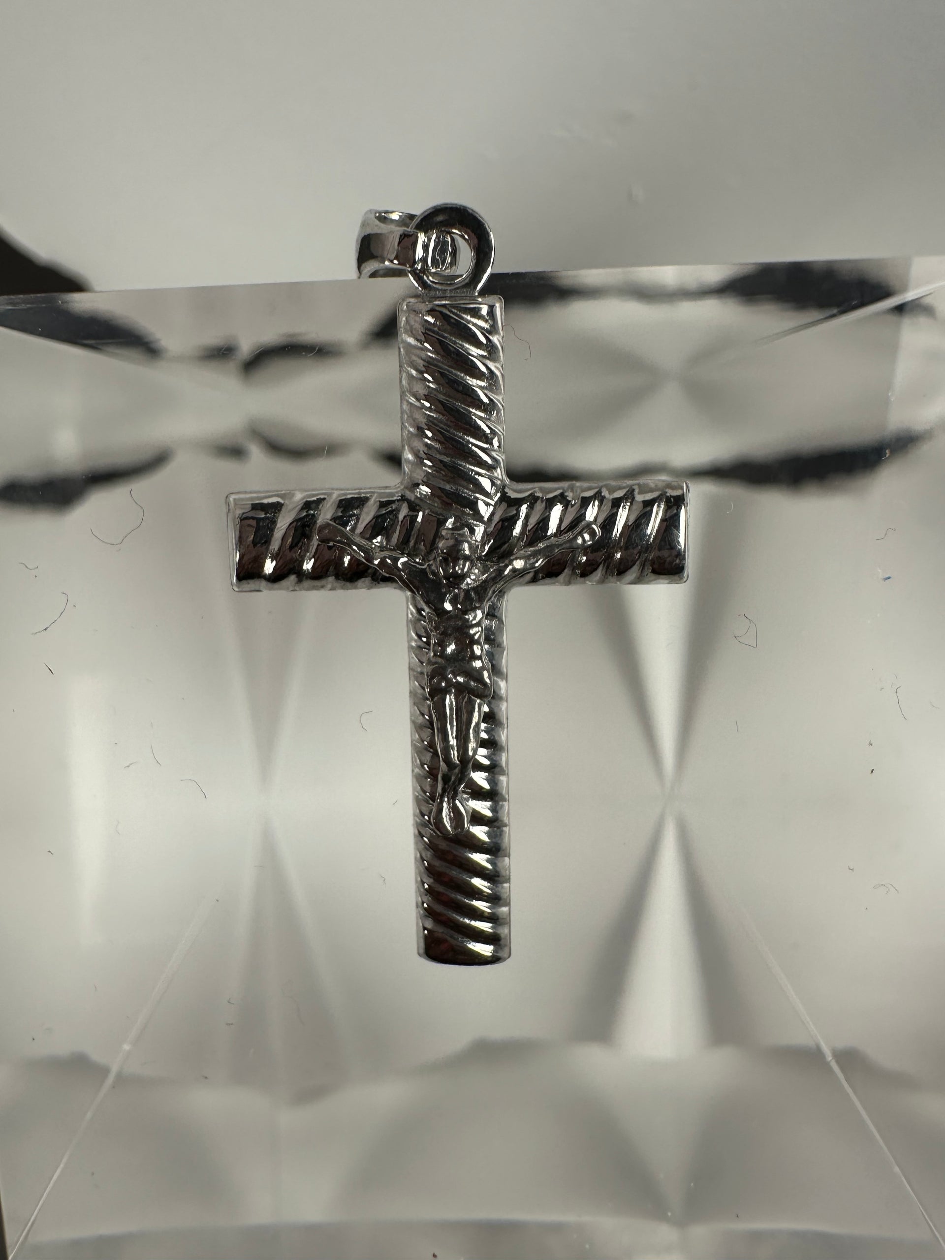 Luce di Fune Silver Sculptural Cross: .925 Silver