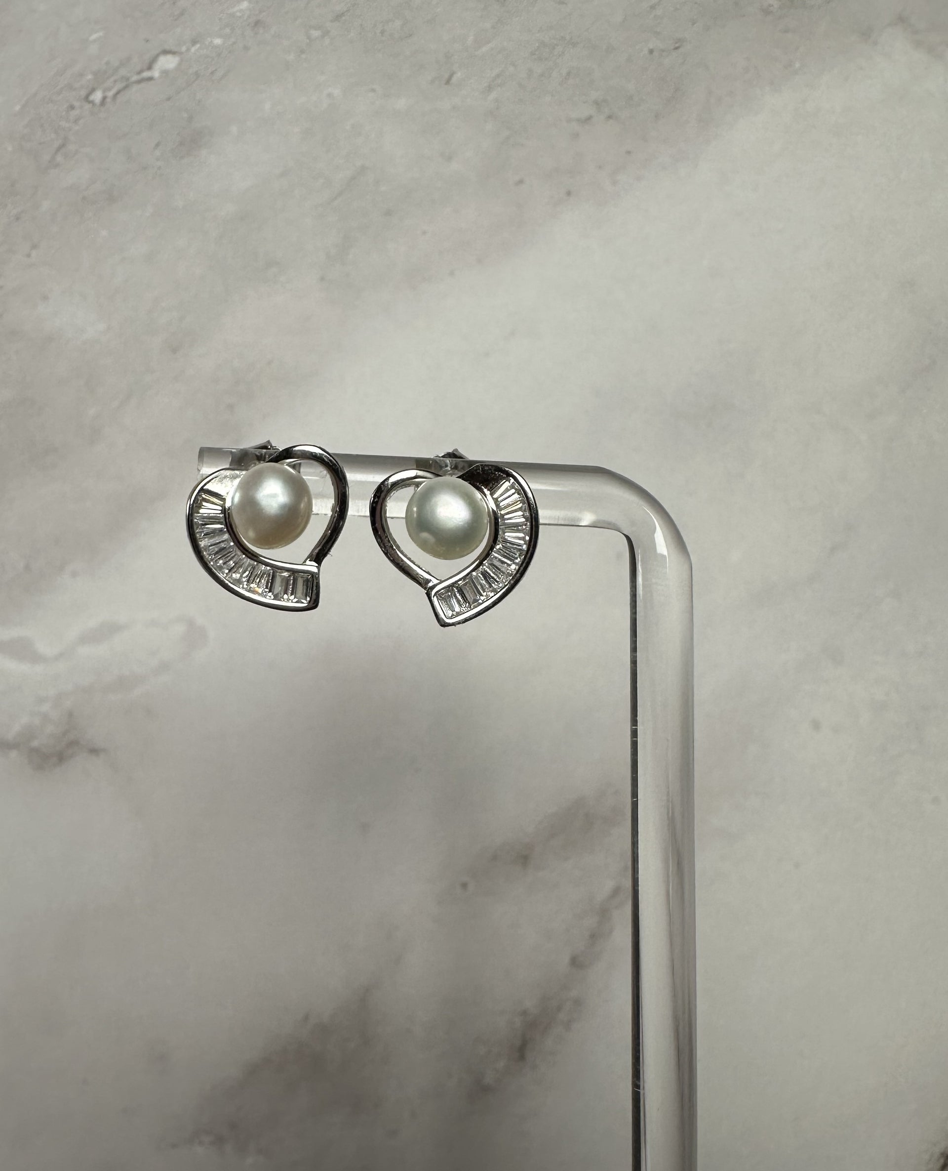 La Perla Radiosa — Italian 925 Silver Pearl & Baguette Fan Studs
