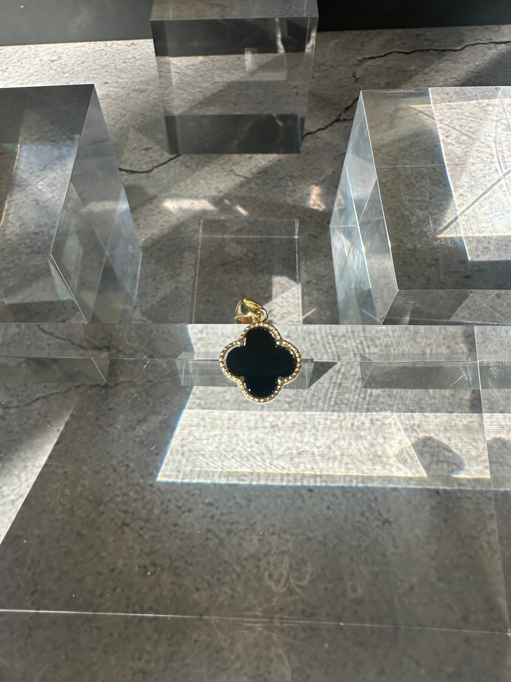 The Venetian Clover: 18k Italian Gold & Black Onyx Pendant