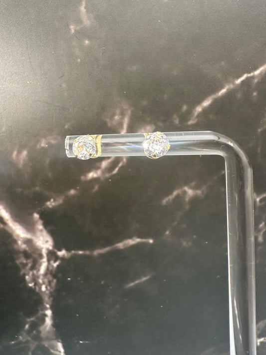 The Scintilla Studs: A Subtle Radiance in 18k Italian Gold