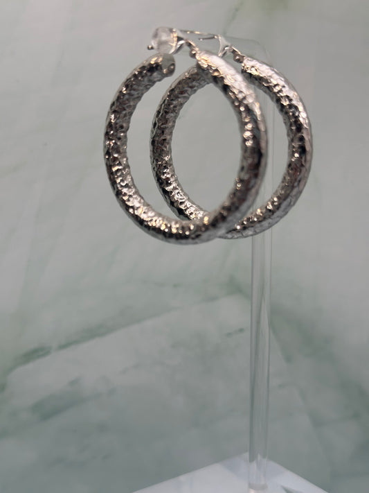 The Fiorenza Hoops: An Homage to Florentine Artistry