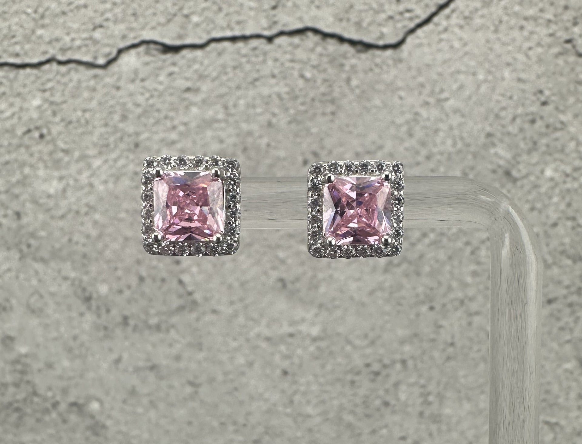 The Ghiaccio Rosa Halo Studs: A Cool Radiance in .925 Silver
