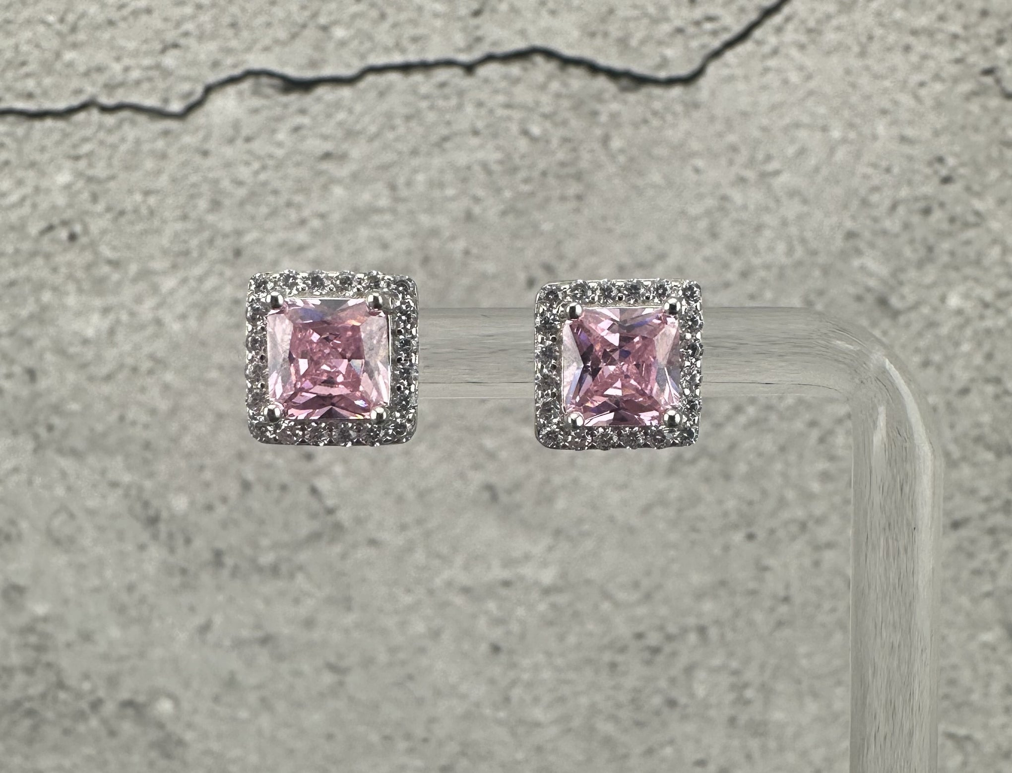 The Ghiaccio Rosa Halo Studs: A Cool Radiance in .925 Silver