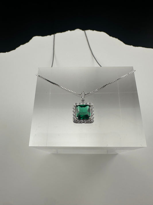 The Smeraldo Halo Pendant: An Emerald Vision in .925 Silver
