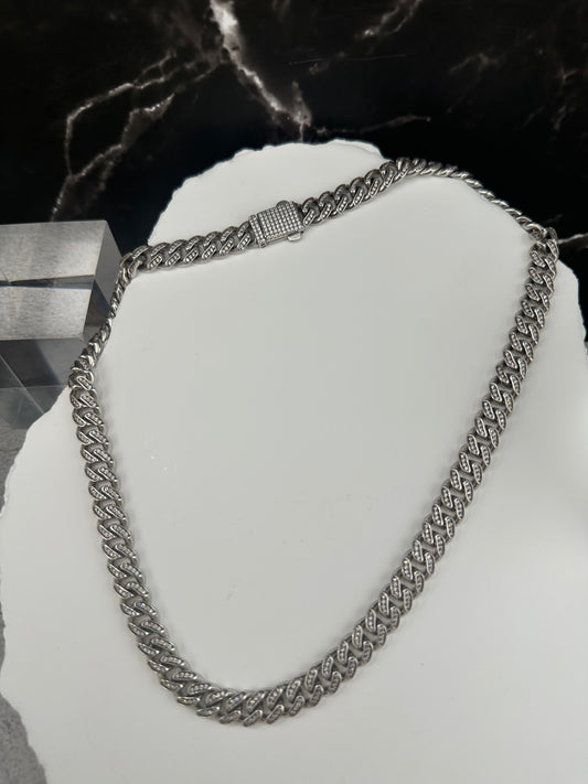 The Ghiaccio Brillante Curb: An 18-Inch Masterpiece in .925 Silver