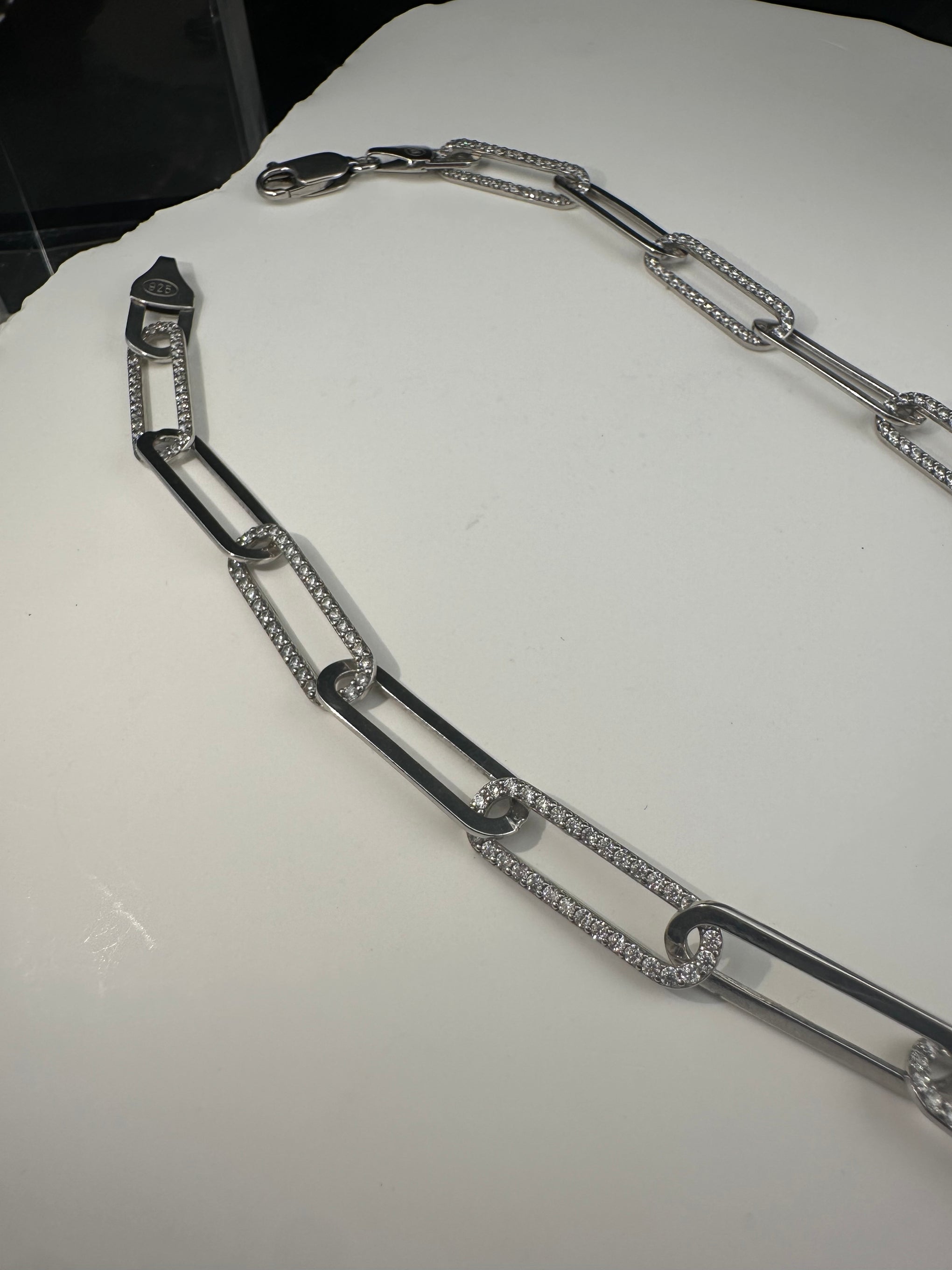The Architetto Brillante Necklace: A 16-Inch Masterpiece in .925 Silver